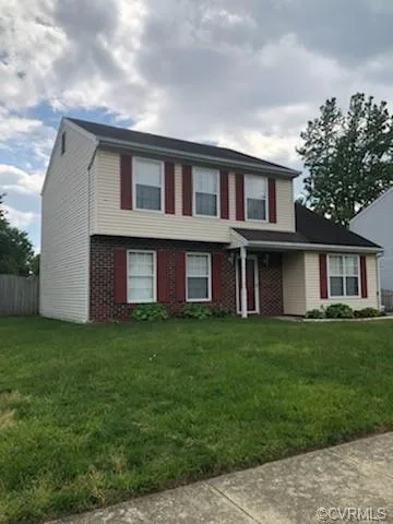 Spacious Home in Small Community