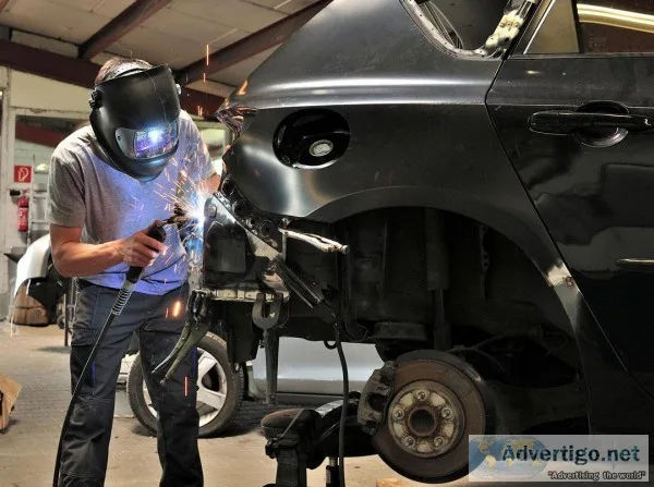 Get a full-service body shop in Naperville.