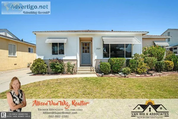 JUST LISTED Three-Bedroom Home in the Heart of Lakewood