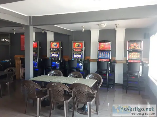 Building with bar and 5 video poker machines (owned by Loto-Queb