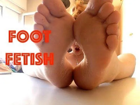 Looking for female foot models