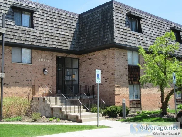 Fabulous Large light and bright 2 bedrooms 2 bathrooms corner un