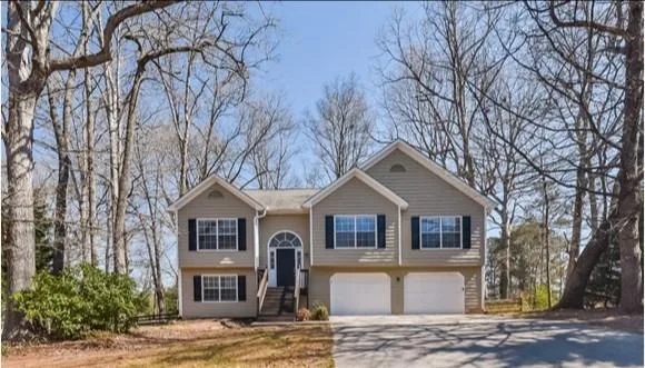 1545 Royale Castle Dr Lawrenceville GA 30043