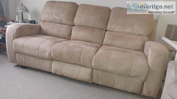 RECLINER SOFA