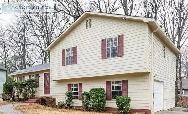 52 Landmark Ln SW Marietta GA 30060