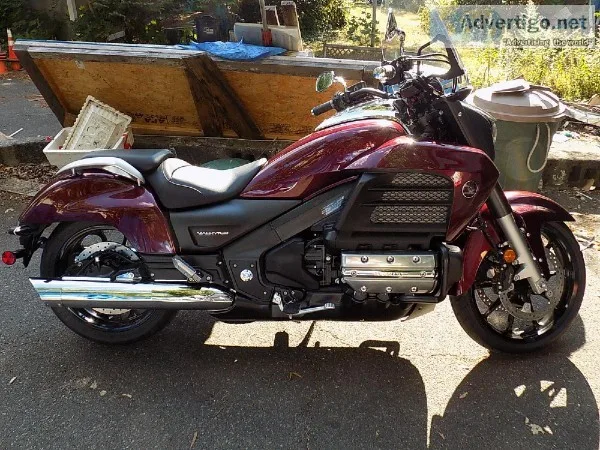 2014  Honda Valkyrie ( Never Registered)