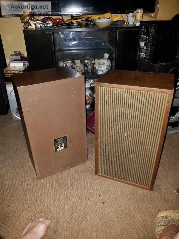 KLH SPEAKERS