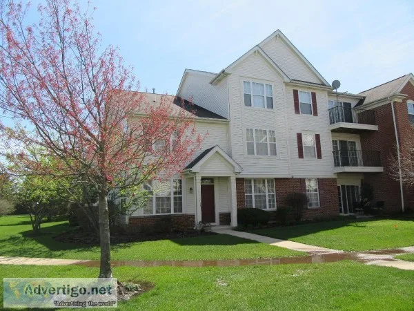 MODERN CONTEMPORARY 2 STORY TOWNHOME IN RIVER MILL CROSSINGS