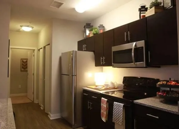 Conveniently Renovated --- Beautiful 1 Bed  1 Bath