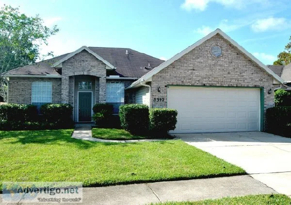 FRESH CLEAN HOUSE CURRENTLY AVAILABLE FOR RENT 5392 Chestnut Lak