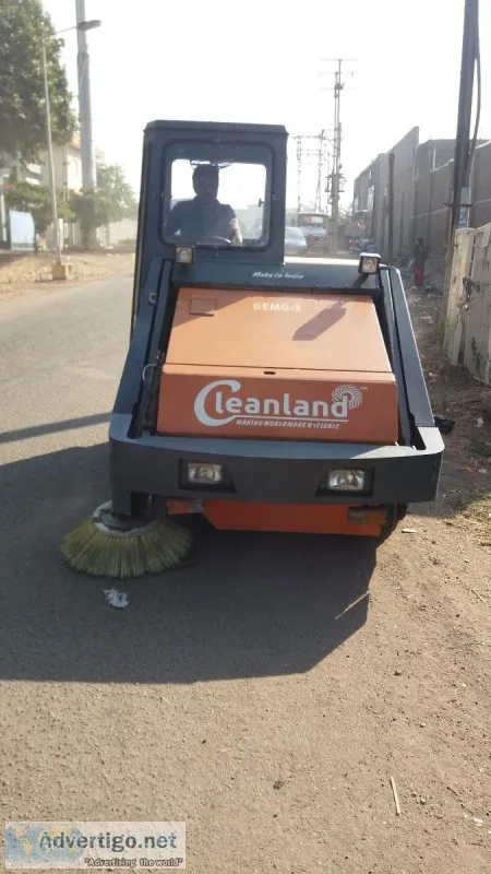 Extra-wide sweeping and proven low maintenance