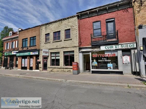 1800 sqft space ground floor  on St-Charles 1st choice location 