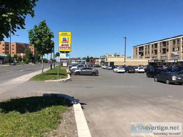 From 1800 to 4800 sqft Mainfloor Shopping mall on Sherbrooke St.
