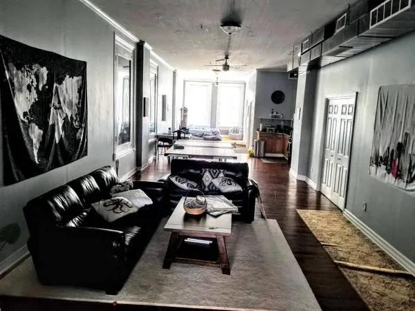 Downtown 1600 SQ ft 1 bedroom loft UTILITIESLAUNDRY INCLUDED