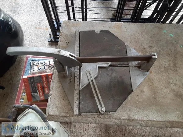 CUTTING BOARD
