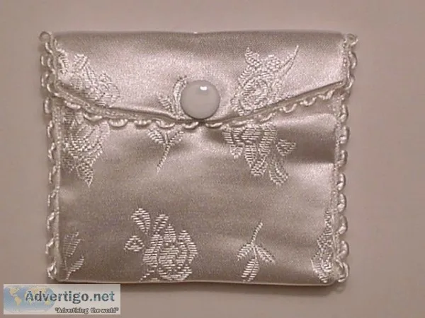 WHITE BROCADE ROSARY CASE