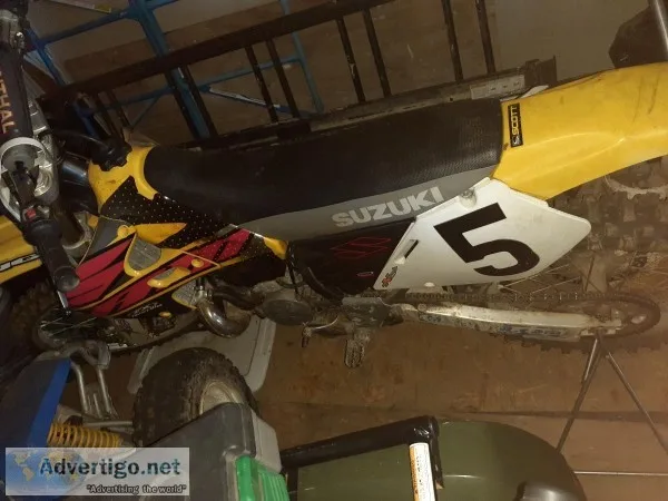 2001 Suzuki dirt bike