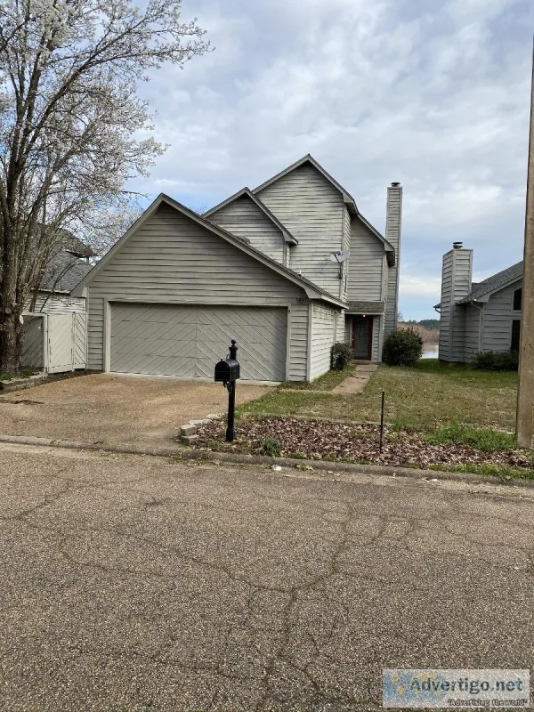 Gorgeous 3 BR Townhome on the Reservoir w Waterfront Views