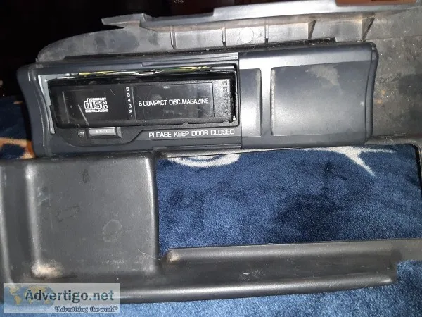6 DISC CD CHANGER