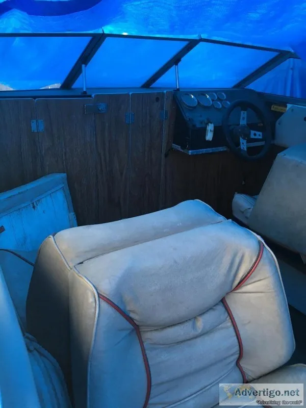1985 2.1 L cuddy cabin Capri Bayliner