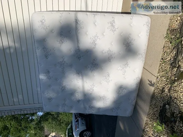 King Size Serta Pillowtop Mattress