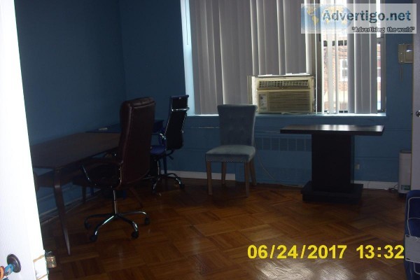 Office for Rent near Roosvelt aveJunction Blvd  2 flr