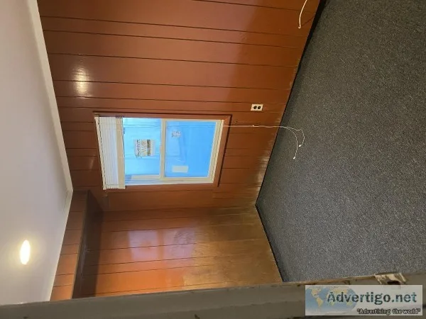 Cozy one bedroom apartment in exclusive part of Greenlawn Huntin
