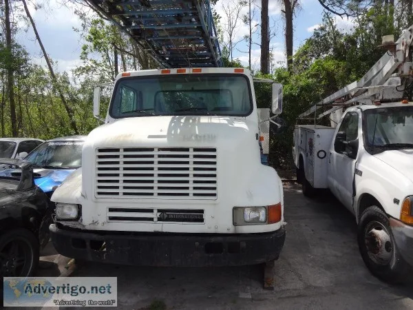 1997 International 4700 lo-profile 55ft Ladderbucket Truck