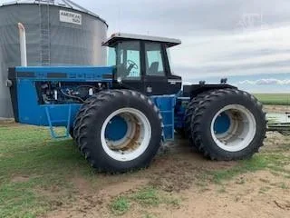 1992 Versatile 976 Tractor