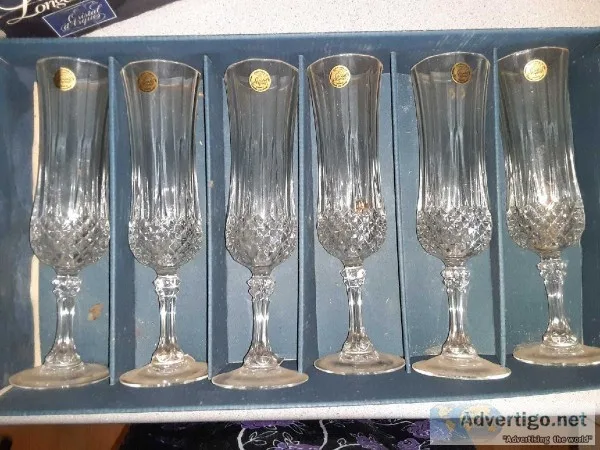 CHAMPAGNE FLUTES