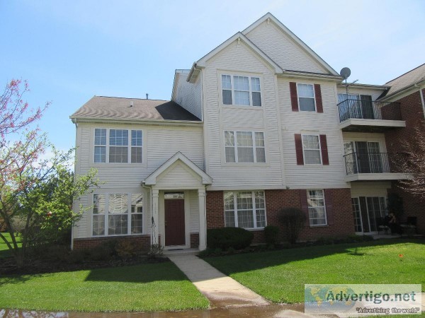 MODERN CONTEMPORARY 2 STORY TOWNHOME IN RIVER MILL CROSSINGS 