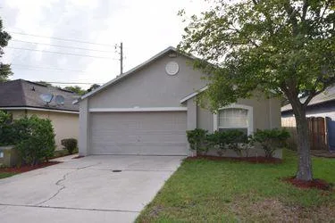 Welcome to 3651 Gilmore Heights Rd N Jacksonville FL