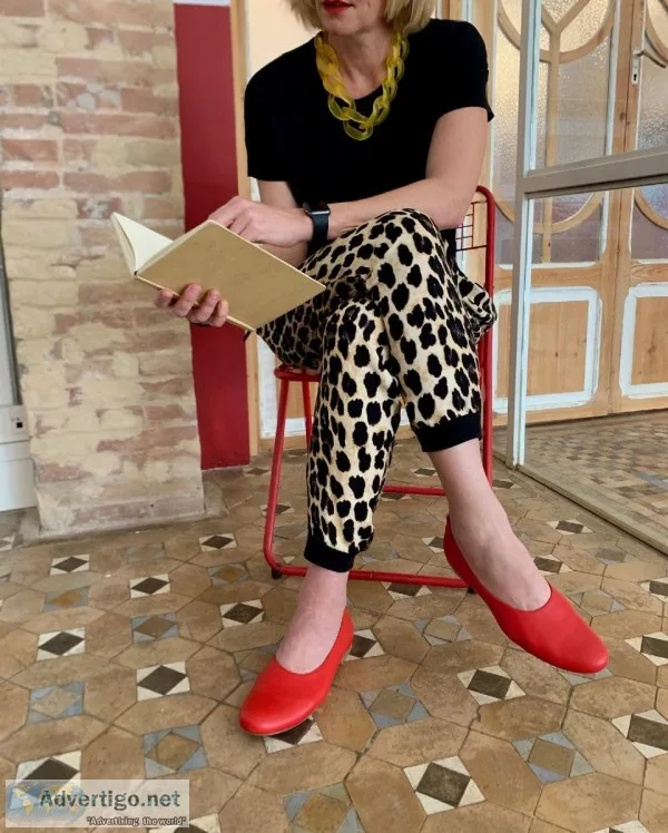 The ultimate tall chica flats in red.
