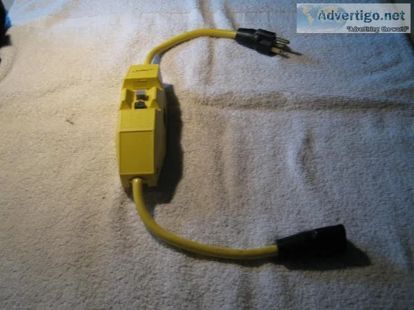 LIKE NEW - In-Line 15 Amp GFCI &ndash with circuit breaker and T