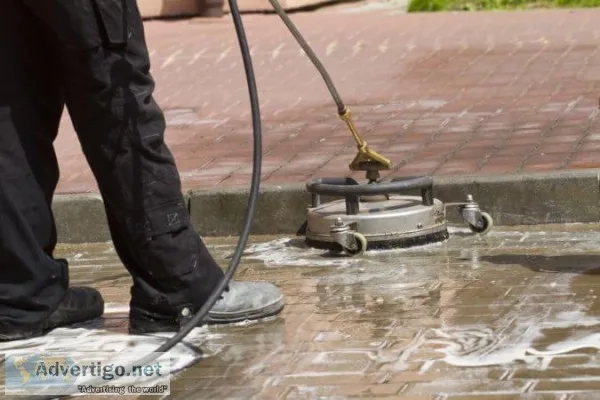 Rent A Vet Power Washing Siding St. Louis -Quality Cleaners