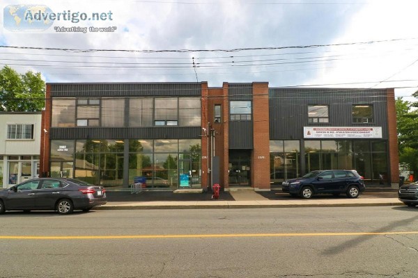 2000 sqft renovated space on 1st floor Old Longueuil