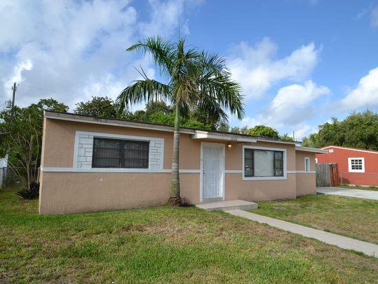 Nice home for rent at 3230 NW 171st St Miami Gardens FL.