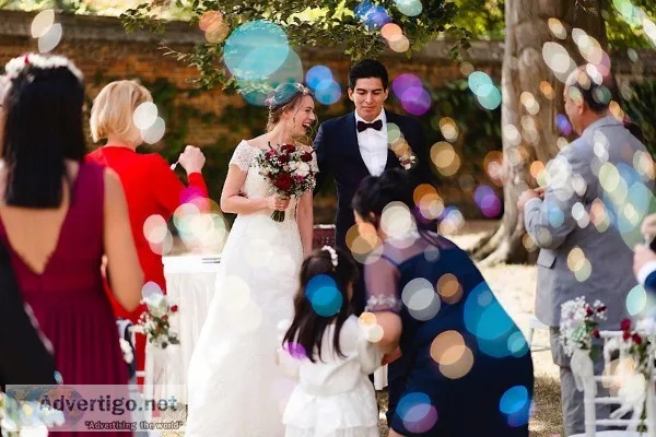 Hire the Best Wedding Photographer in Town