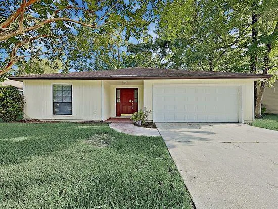 House for rent at 8257 Lakemont Dr Jacksonville FL 32216