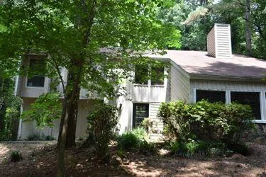 Welcome to 270 Lake Forest Dr Acworth GA 30102
