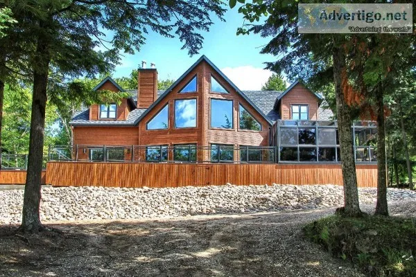Luxurious chalet on the shores of Lac-Simon Outaouais