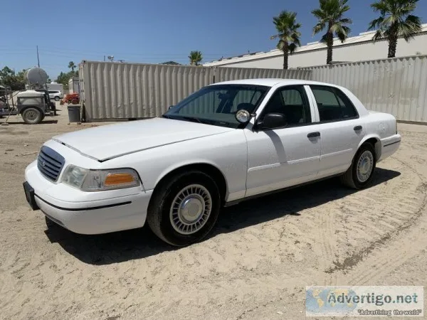 2000 FORD CROWN VICTORIA SEDAN