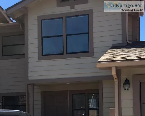 2bd 2ba townhome style apt in downtown district and close to cot