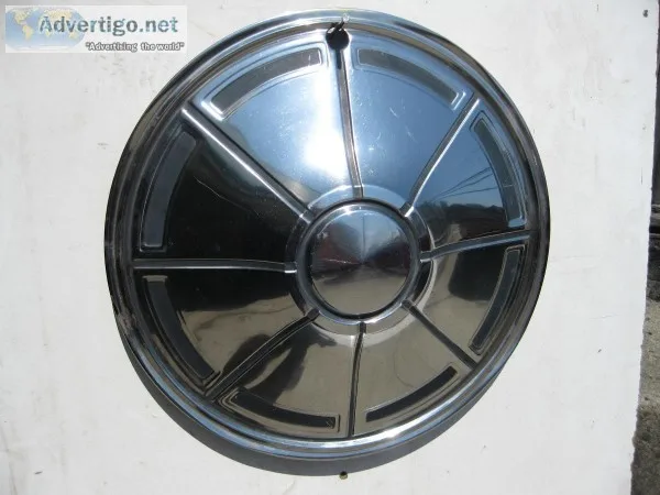 1972-76 VALIANT HUBCAPS
