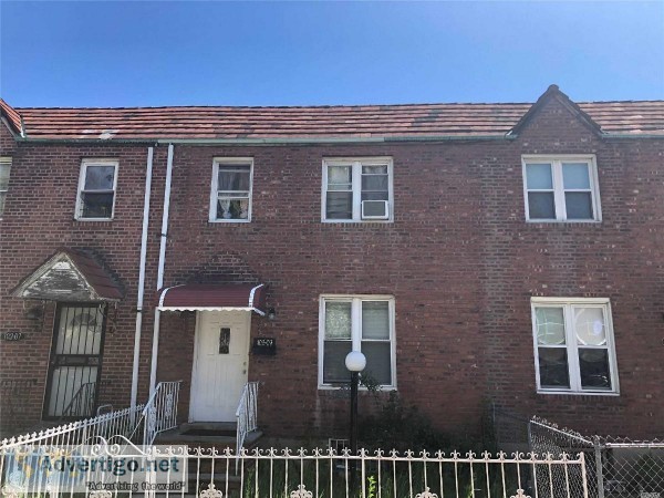 ID(WIL)Lovely Attached Brick Colonial House for Sale