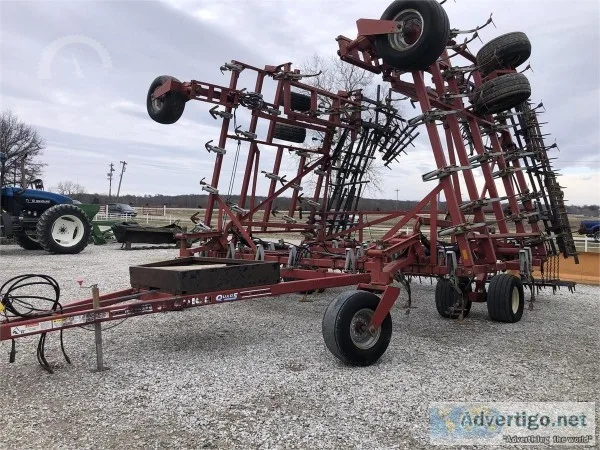 1997 Wil-Rich Quad 5 Cultivator