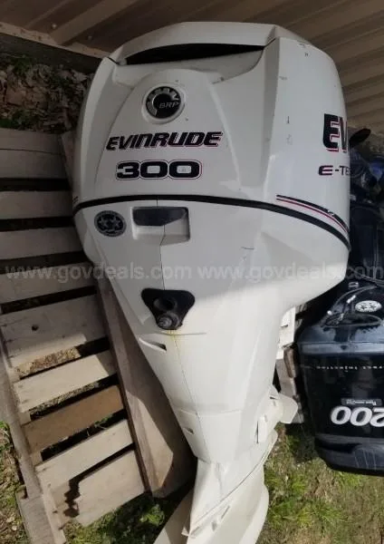 2012 Evinrude E-Tec 300 hp