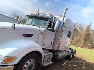 2013 Peterbilt 386 Semi Tractor