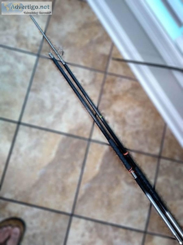 1 Riffe Three piece 9 foot pole spear and power band