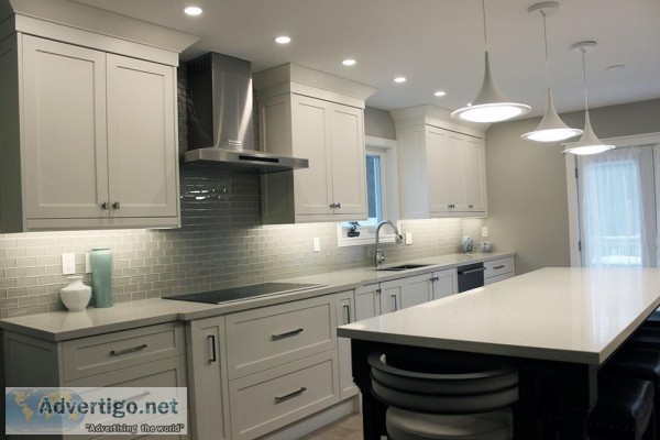 Stunning White Painted Transitional Kitchen Design